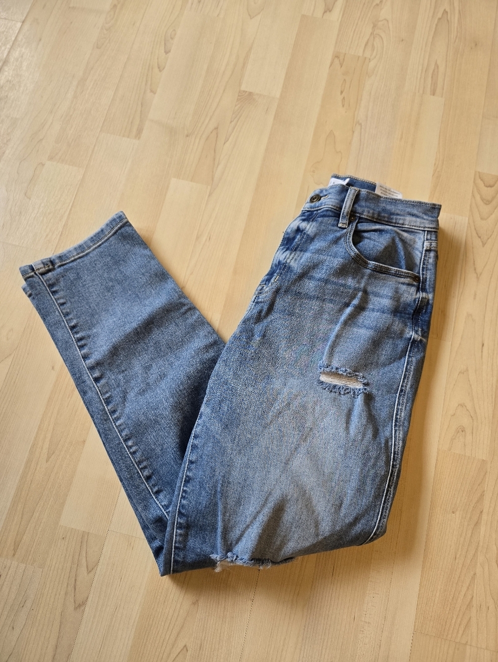 Oasis By Eunina Distressed Jeans Size 7